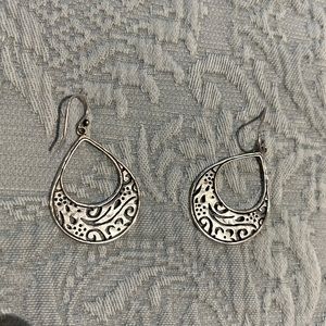 Silpada silver dangle earrings